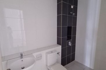 Cradleton @ Eco Majestic