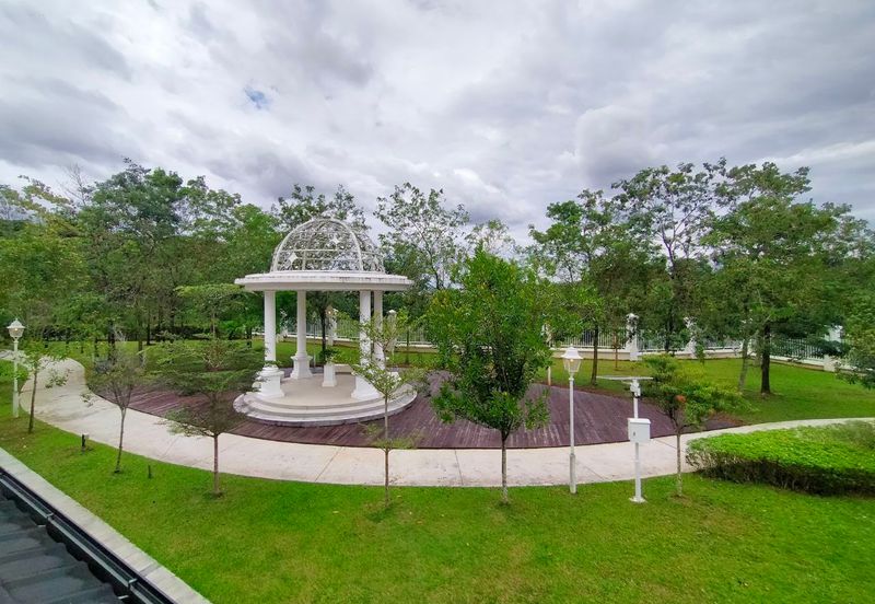 Cradleton @ Eco Majestic