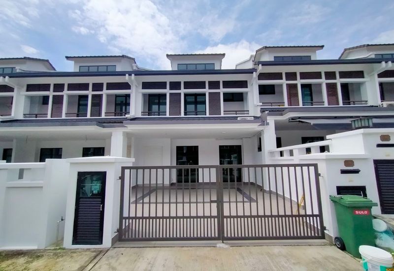 Cradleton @ Eco Majestic