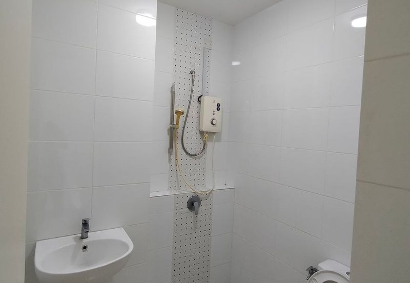 Cradleton @ Eco Majestic