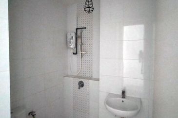 Cradleton @ Eco Majestic