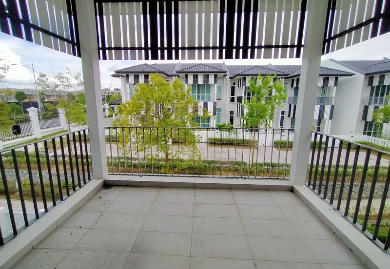 Mellowood @ Eco Majestic