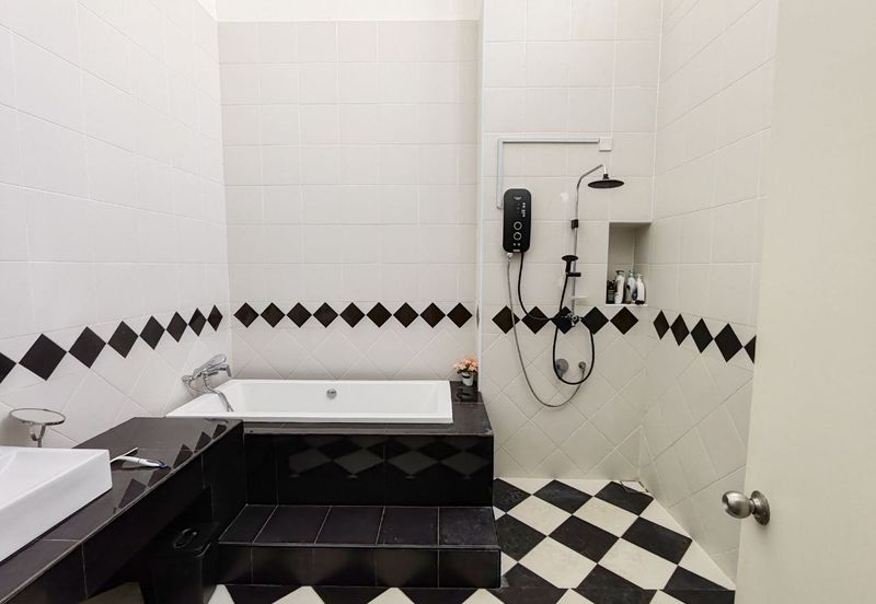 Mellowood @ Eco Majestic