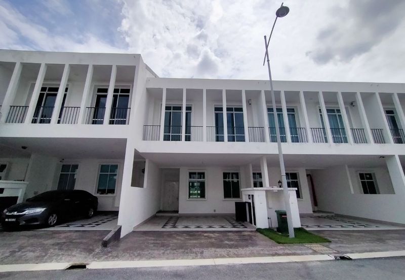 Mellowood @ Eco Majestic