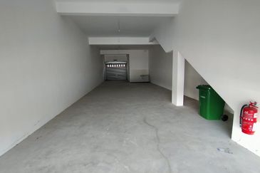 Baris Place @ Setia Mayuri