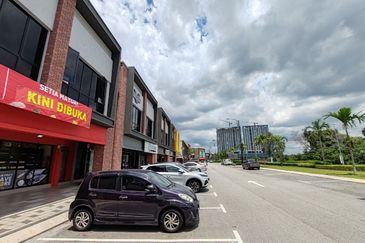 Baris Place @ Setia Mayuri