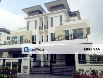 Below Market 3 Storey Semi-D Regency Parc Saujana Rawang, Selangor, Rawang