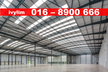 Pandamaran Factory With Office For Sale