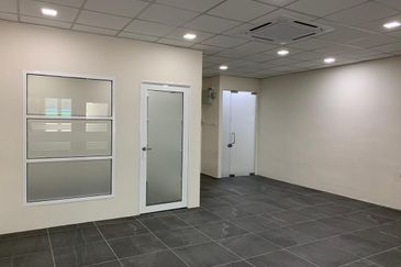 翻新办公室出租, 蒲种 Bandar Putri 2