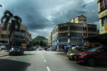 1st Floor Shop Office @ Bandar Damai Perdana For Rent