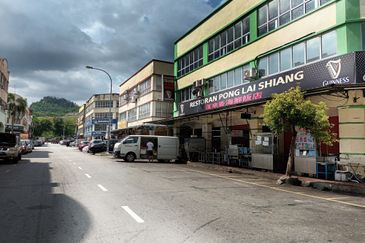 1st Floor Shop Office @ Bandar Damai Perdana For Rent