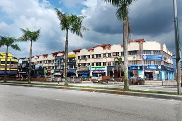 1st & 2nd Floor CORNER shop-office @ Bandar Damai Perdana, Cheras for RENT 