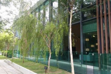 Taman Nusaputra Timur