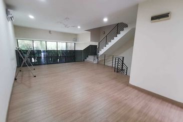 Taman Nusaputra Timur