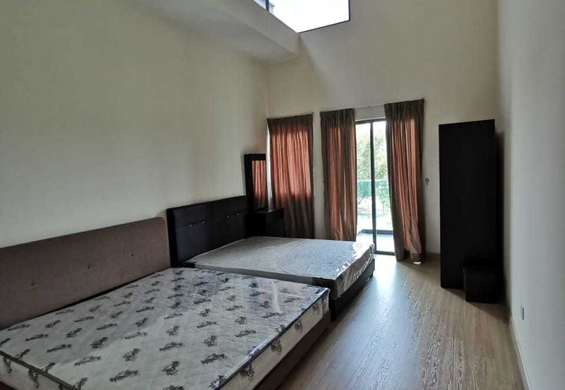 Taman Nusaputra Timur