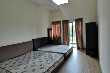 Taman Nusaputra Timur