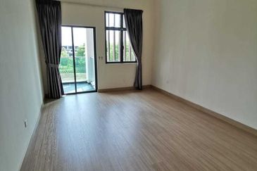 Taman Nusaputra Timur