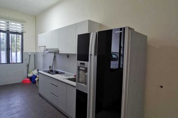 Taman Nusaputra Timur