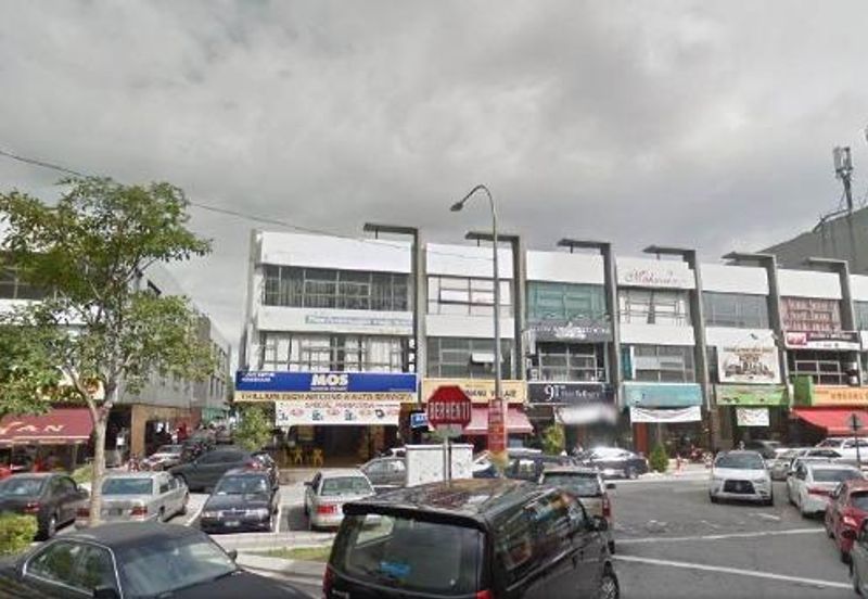 The Trillium @Lake Fields