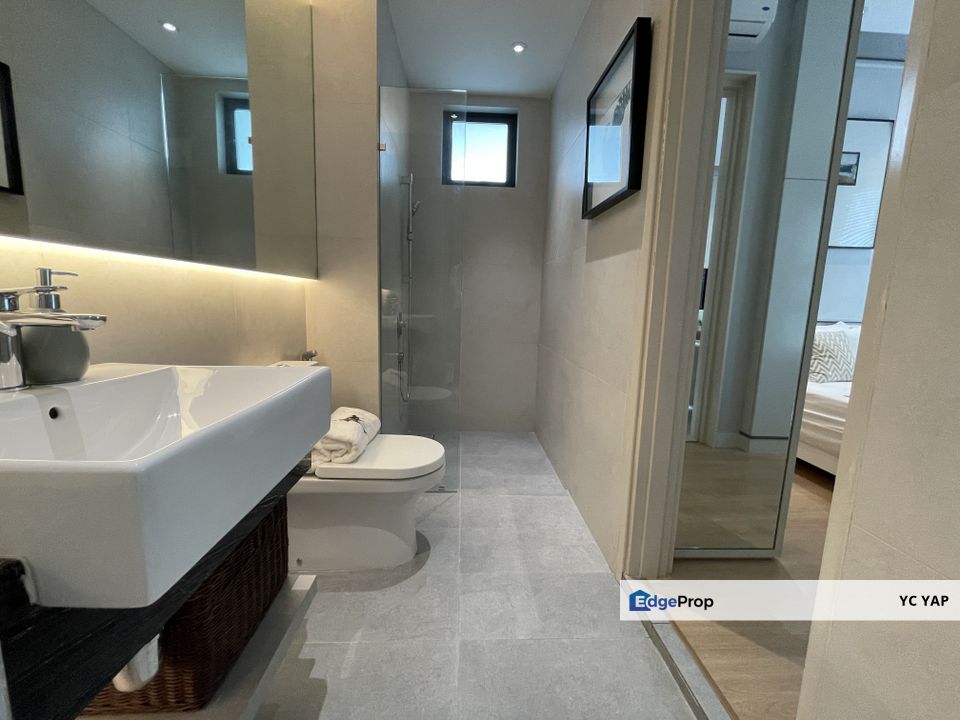 2 mins walking to LRT Station , Kuala Lumpur, Pantai Dalam/Kerinchi