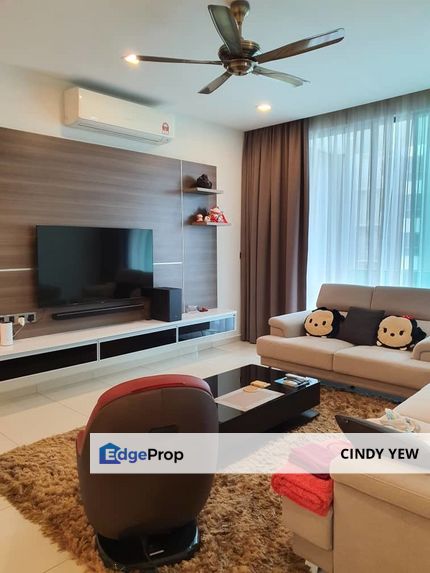 Renovated & furnished SEMI D in the SKY at Puchong for sale , Selangor, Puchong