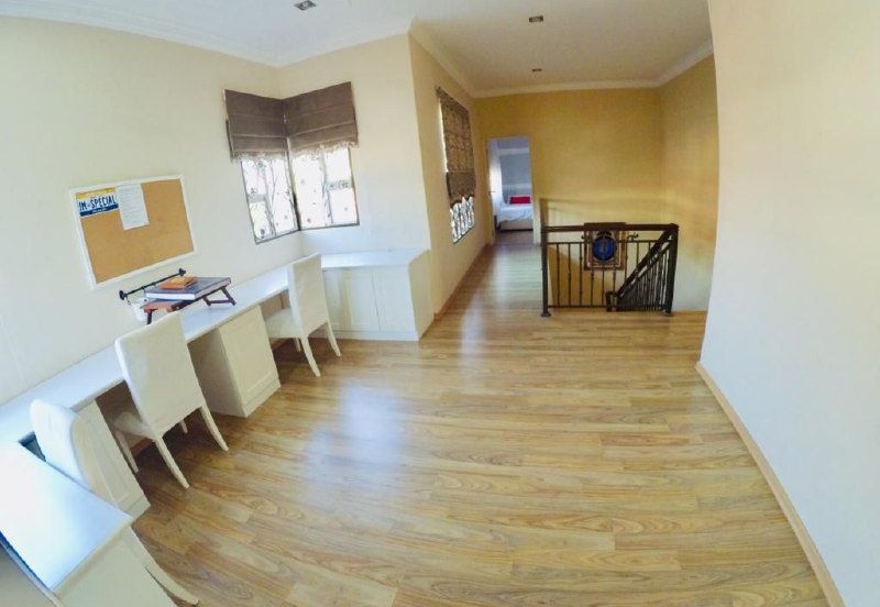 Freehold 2 Storey Bungalow for Sale!