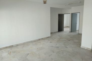 BEST LOCATION! Block C Desa Pandan, K. Lumpur for Sale!