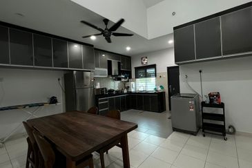 HOT DEAL! Semi Detached House at Taman Desa Salak Pekerti, Salak Tinggi, Sepang for SALE!