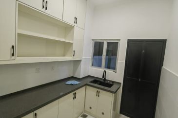 Double Storey Link House, Lake Villa Casawood Cybersouth, Dengkil for Rent!