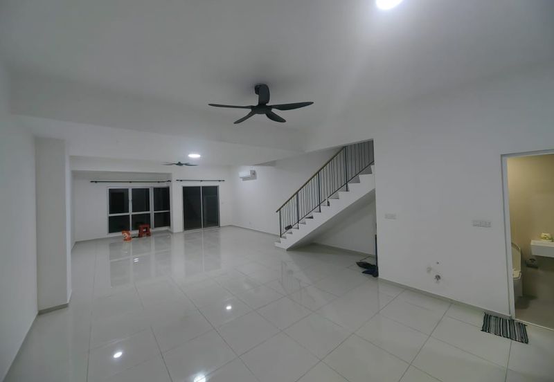 Double Storey Link House, Lake Villa Casawood Cybersouth, Dengkil for Rent!