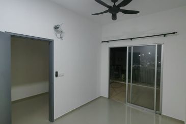 Double Storey Link House, Lake Villa Casawood Cybersouth, Dengkil for Rent!