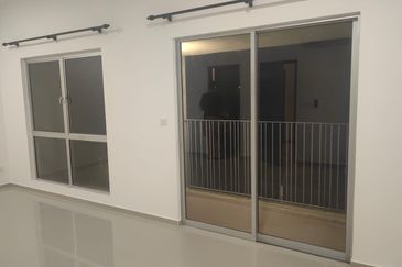 Double Storey Link House, Lake Villa Casawood Cybersouth, Dengkil for Rent!