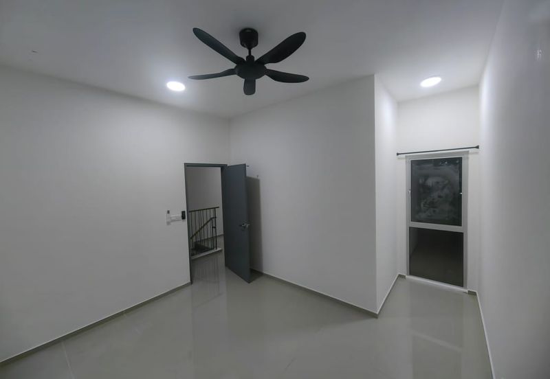 Double Storey Link House, Lake Villa Casawood Cybersouth, Dengkil for Rent!