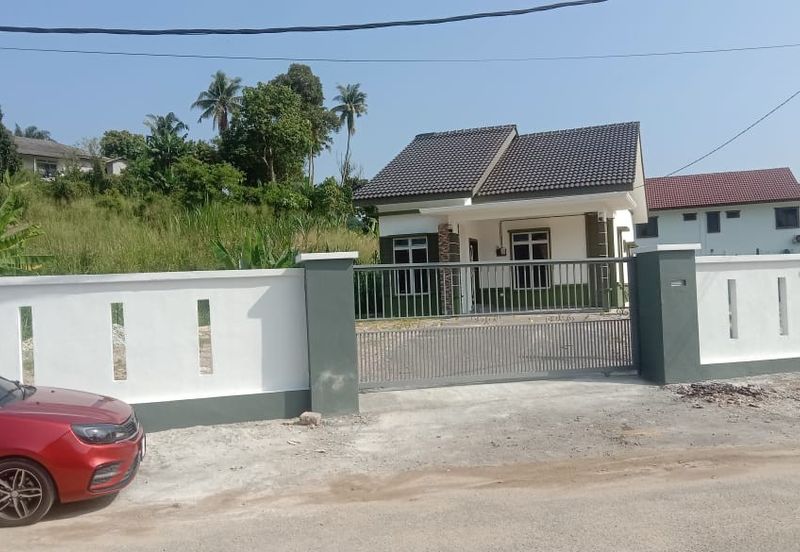 New Bungalow Single Storey, Desa Putra Sg. Merab for  Rent!