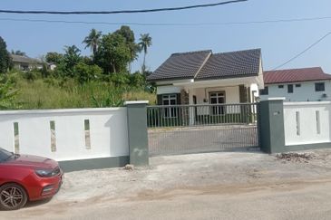 HOT DEAL! New Bungalow Single Storey, Desa Putra Sg. Merab for  Sale!