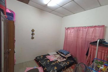 Rumah Teres Setingkat di Taman Medan Bali Emas Tronoh Perak Untuk DiJual!