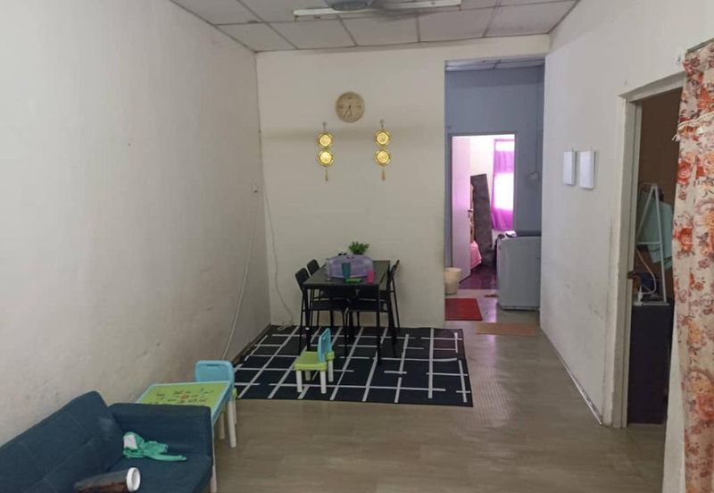 Rumah Teres Setingkat di Taman Medan Bali Emas Tronoh Perak Untuk DiJual!