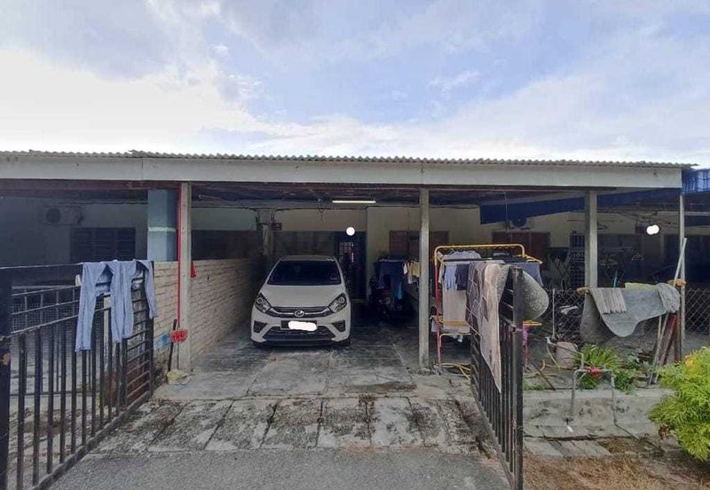 Rumah Teres Setingkat di Taman Medan Bali Emas Tronoh Perak Untuk DiJual!