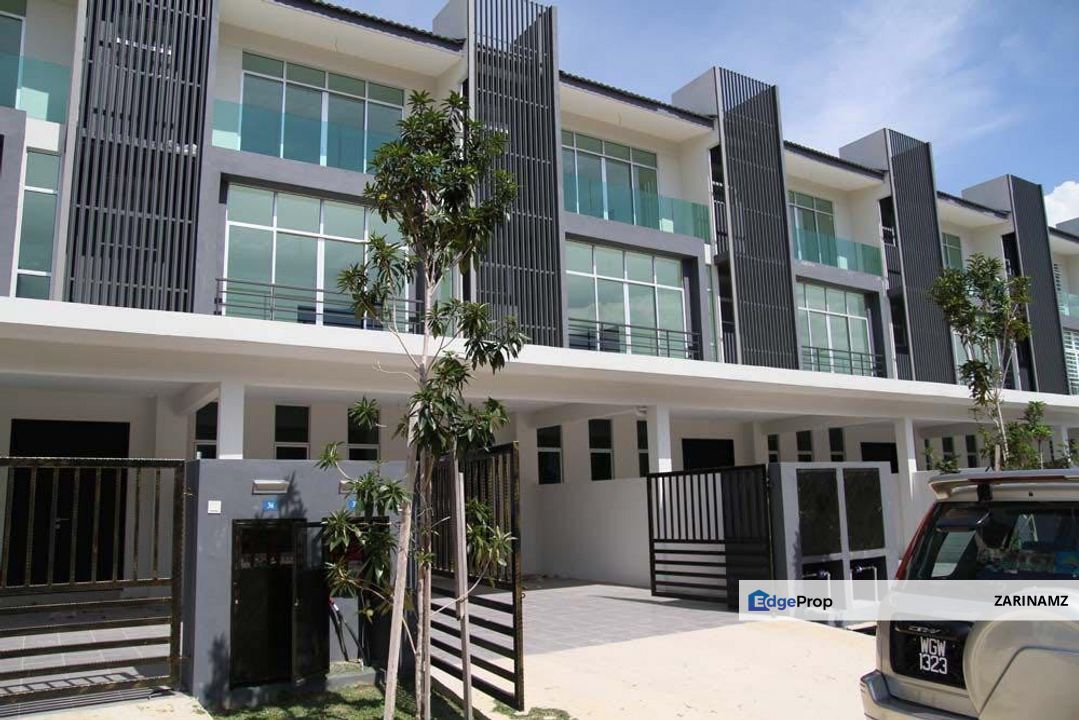 3 Storey Terrace House Bangi Avenue for SALE! FREEHOLD! RENO! , Selangor, Bangi