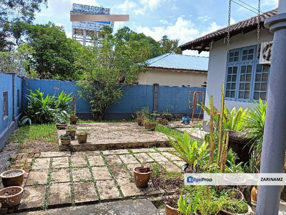 Bungalow at Jalan Seri Teruntum Tanah Putih Kuantan Pahang for SALE!, Pahang, Kuantan