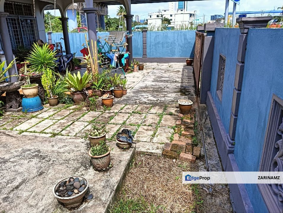 Bungalow at Jalan Seri Teruntum Tanah Putih Kuantan Pahang for SALE!, Pahang, Kuantan