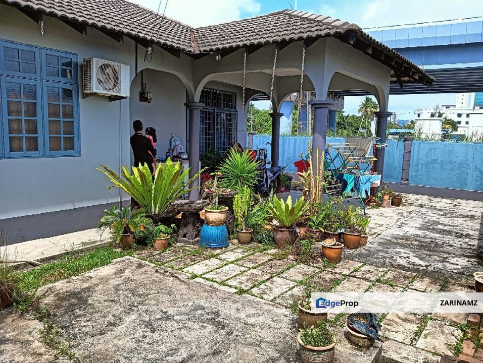 Bungalow at Jalan Seri Teruntum Tanah Putih Kuantan Pahang for SALE!, Pahang, Kuantan