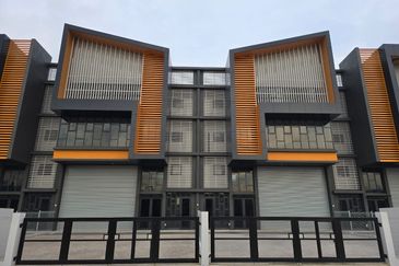 2 Storey End Lot Terraced Factory Esteem Business Park @ Meru, Klang