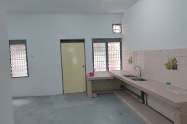 Jalan Sungai Batu 49