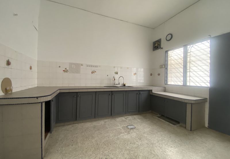 Jalan Sungai Batu 49