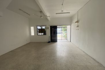 Jalan Sungai Batu 49