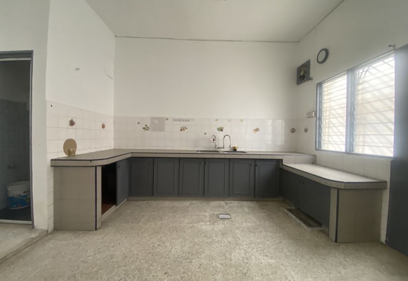 Jalan Sungai Batu 49