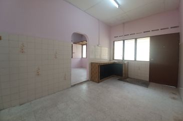 Jalan Sungai Batu 49