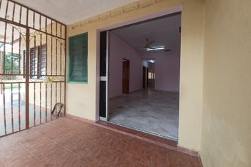 Jalan Sungai Batu 49