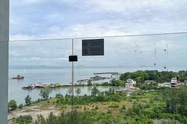 BEST SEASIDE HOMESTAY IN PORT DICKSON [PRIVATE BEACH, SWIMMING POOL, BBQ]